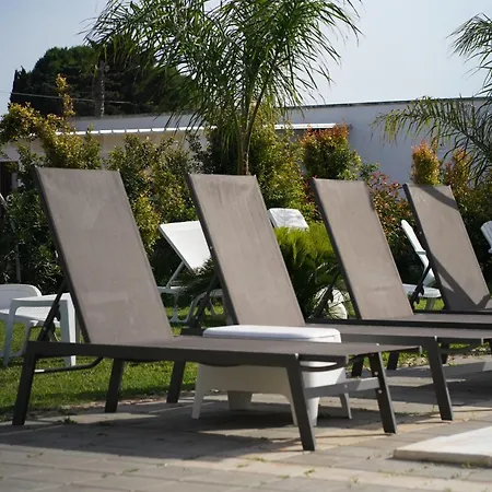 Leonardo - Room, Pool & Restaurant 4*