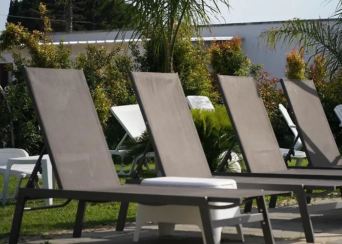 Leonardo - Room, Pool & Restaurant 3*
