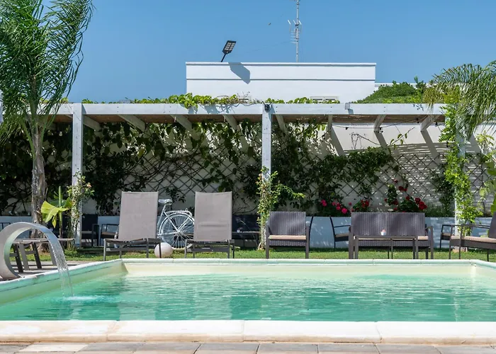 Leonardo - Room, Pool & Restaurant B&B 3*