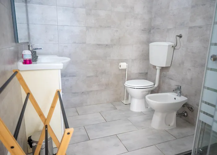 B&B Leonardo - Room, Pool & Restaurant 3*