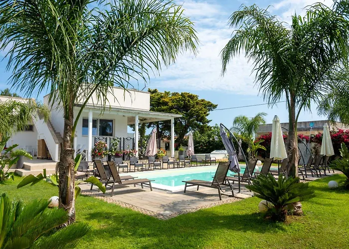 B&B Leonardo - Room, Pool & Restaurant 3*