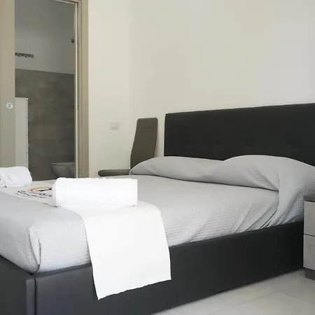 Leonardo - Room, Pool & Restaurant *
