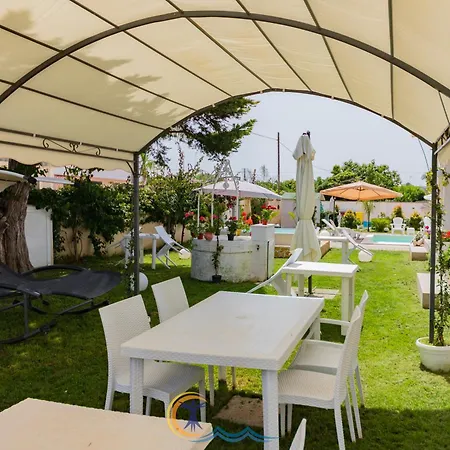 Leonardo - Room, Pool & Restaurant Bed & Breakfast *