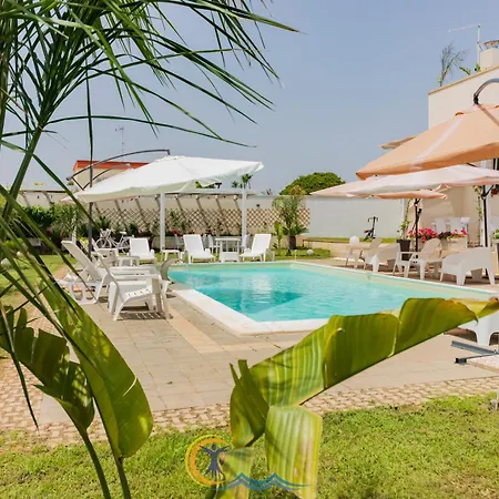 Leonardo - Room, Pool & Restaurant San Foca