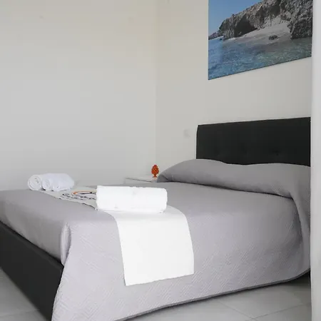 Leonardo - Room, Pool & Restaurant Bed & Breakfast *