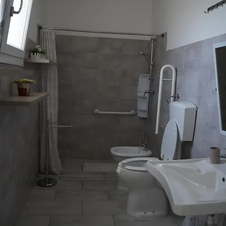 Bed & Breakfast Leonardo - Room, Pool & Restaurant San Foca