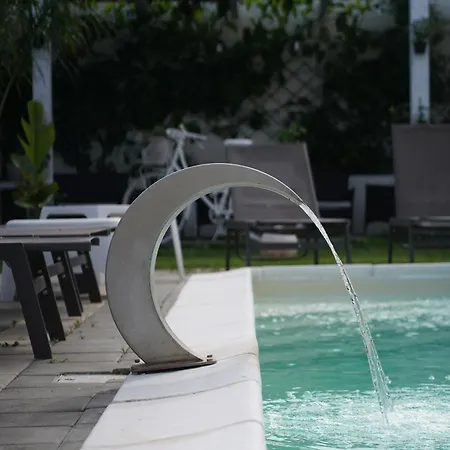 Leonardo - Room, Pool & Restaurant
