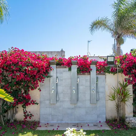 Leonardo - Room, Pool & Restaurant Bed and Breakfast San Foca