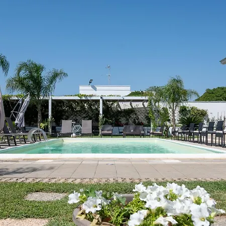 Leonardo - Room, Pool & Restaurant Bed and Breakfast *