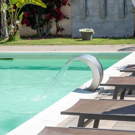Leonardo - Room, Pool & Restaurant Bed and Breakfast San Foca