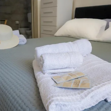 Leonardo - Room, Pool & Restaurant * San Foca