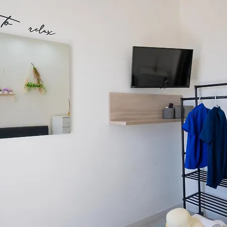 Bed and Breakfast Leonardo - Room, Pool & Restaurant San Foca